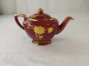 Vintage Mid-Century Burgundy Teapot w/ Gold Floral & Trim Design Made In England